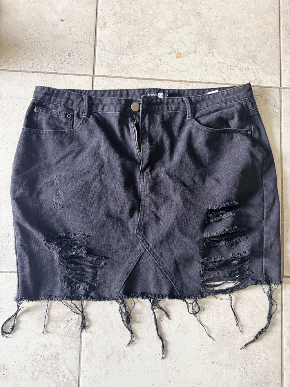 Boohoo Black Distressed Denim Mini Skirt sz 14